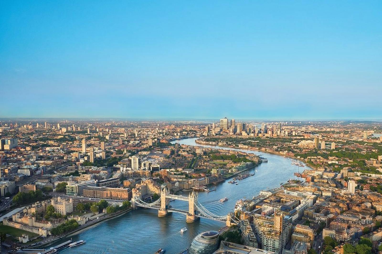 Priveliște aeriană a Londrei din The View from The Shard